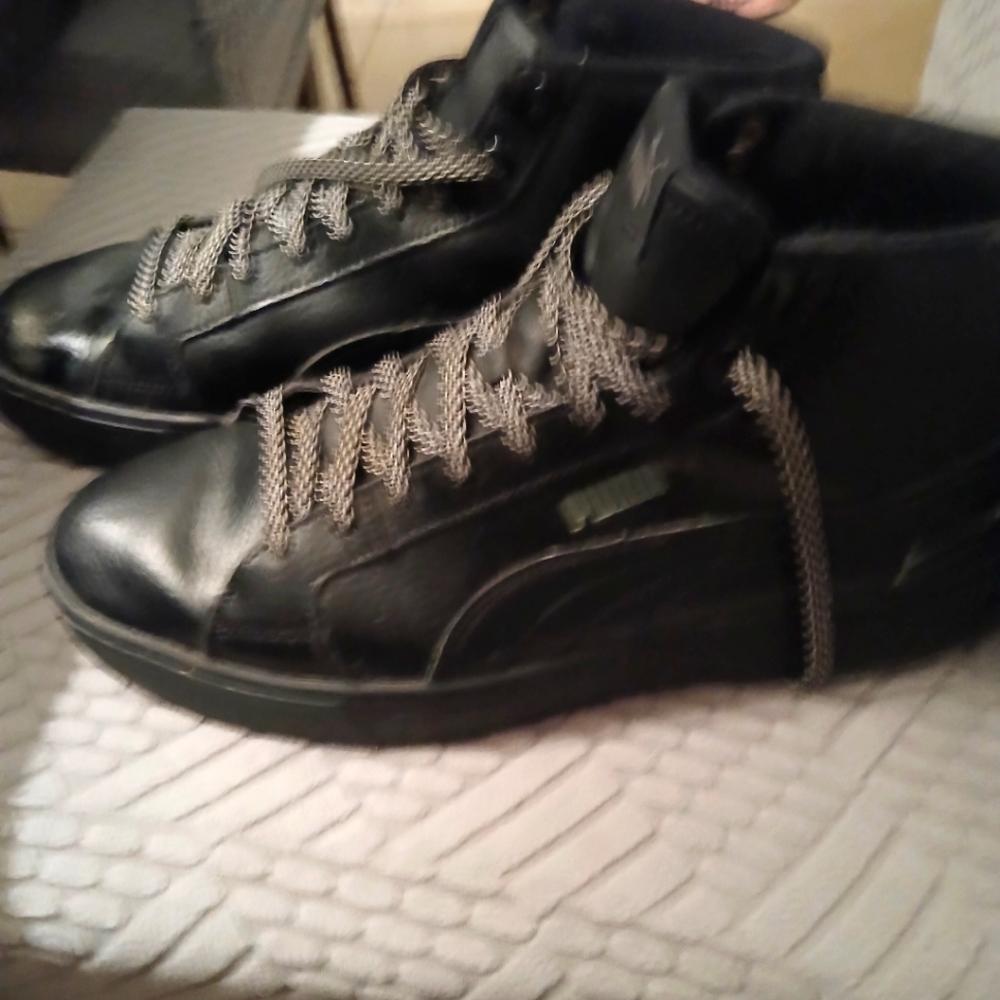 Puma sneakers